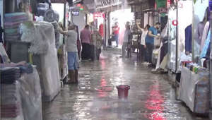 İzmir'i yine sel vurdu: Tarihi Kemeraltı Çarşısı sular altında kaldı