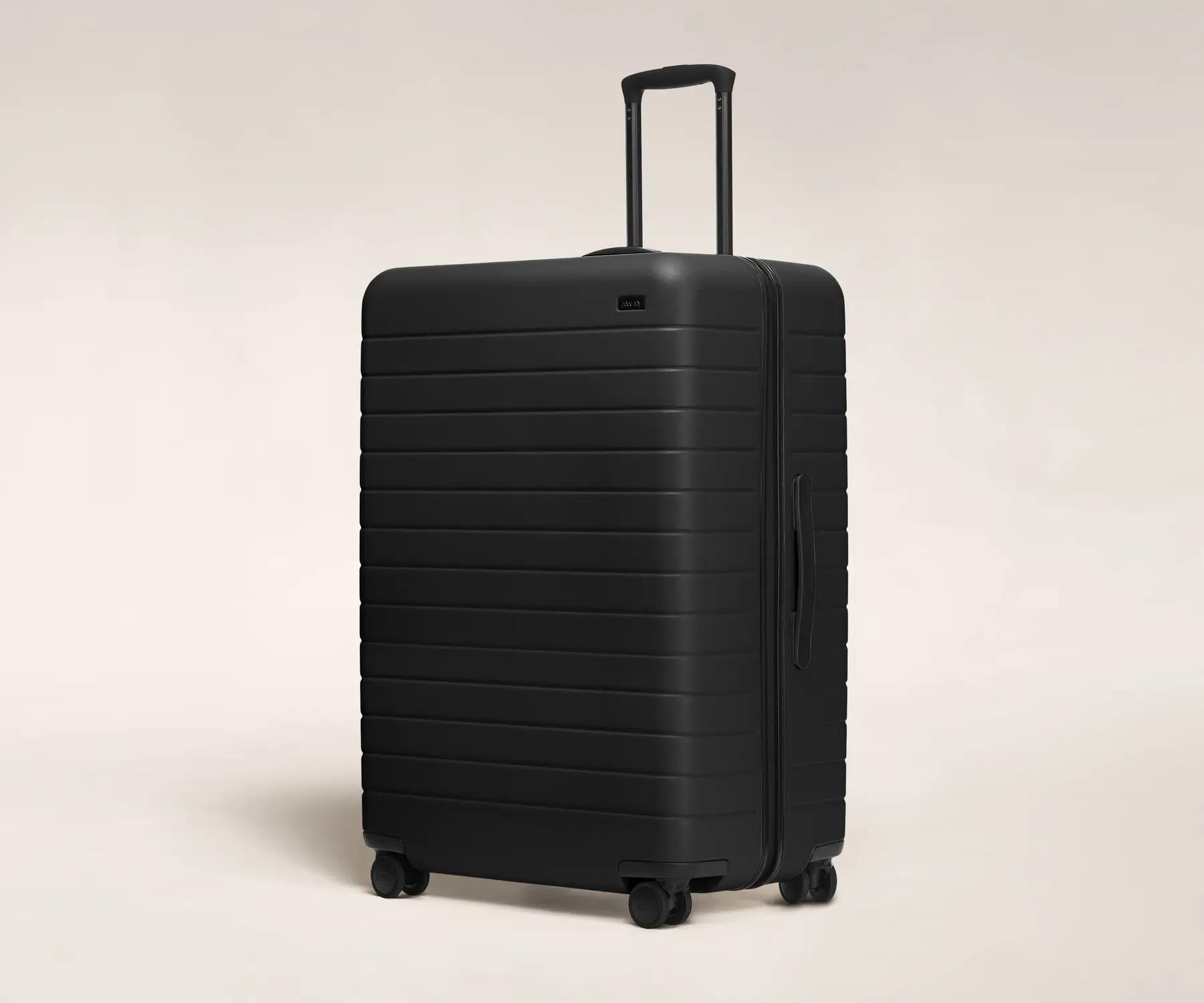 <p><strong>$375.00</strong></p><p>Away's modern case is lightweight, durable, and rolls smooth as silk. From its 360 degree wheels to 2+ weeks packing capacity, this guy is going to get you through your travels, thick and thin.</p>