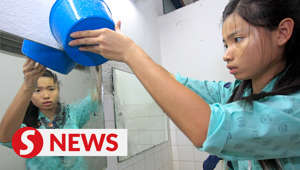 Getting students to take turns to wash their school toilets should not be viewed negatively, says Prime Minister Datuk Seri Anwar Ibrahim.Anwar said such activity would help instill Madani values in students while being more appreciative of the efforts of others.Read more at https://rb.gy/r7909WATCH MORE: https://thestartv.com/c/newsSUBSCRIBE: https://cutt.ly/TheStarLIKE: https://fb.com/TheStarOnline