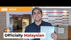 Nalvin Dhillon says he can now accomplish all the things he could not before his citizenship was confirmed.


Read More: https://www.freemalaysiatoday.com/category/nation/2023/06/04/nalvins-mykad-a-birthday-gift-like-no-other/

Laporan Lanjut: https://www.freemalaysiatoday.com/category/bahasa/tempatan/2023/06/04/mykad-hadiah-hari-jadi-paling-bermakna-buat-nalvin/

Free Malaysia Today is an independent, bi-lingual news portal with a focus on Malaysian current affairs.  

Subscribe to our channel - http://bit.ly/2Qo08ry  
------------------------------------------------------------------------------------------------------------------------------------------------------
Check us out at https://www.freemalaysiatoday.com
Follow FMT on Facebook: http://bit.ly/2Rn6xEV
Follow FMT on Dailymotion: https://bit.ly/2WGITHM
Follow FMT on Twitter: http://bit.ly/2OCwH8a 
Follow FMT on Instagram: https://bit.ly/2OKJbc6
Follow FMT on TikTok : https://bit.ly/3cpbWKK
Follow FMT Telegram - https://bit.ly/2VUfOrv
Follow FMT LinkedIn - https://bit.ly/3B1e8lN
Follow FMT Lifestyle on Instagram: https://bit.ly/39dBDbe
------------------------------------------------------------------------------------------------------------------------------------------------------
Download FMT News App:
Google Play – http://bit.ly/2YSuV46
App Store – https://apple.co/2HNH7gZ
Huawei AppGallery - https://bit.ly/2D2OpNP

#FMTNews #NalvinDhillon #OfficiallyMalaysian #MyKad