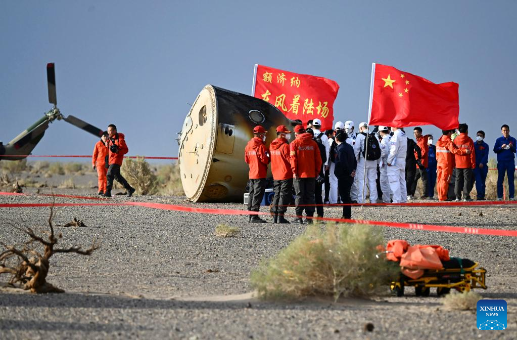 κίνα: ασφαλής προσγείωση για τους αστροναύτες του shenzhou-15 – δείτε φωτο