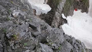 Uludağ'da Kar Sularının Eridiği Mağarada Tehlikeli Macera