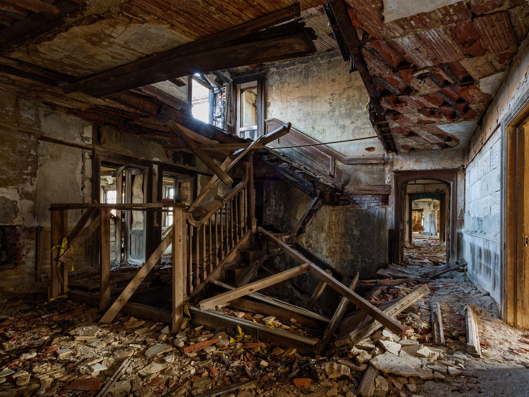 See inside the McNeal Mansion, an abandoned 10,000-square-foot home ...