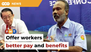 Human resources minister V Sivakumar says companies can do more to meet the 80:20 local-foreign workforce target by the end of next year.Read More:https://www.freemalaysiatoday.com/category/nation/2023/06/04/better-wages-benefits-will-attract-locals-into-workforce-employers-told/Free Malaysia Today is an independent, bi-lingual news portal with a focus on Malaysian current affairs. Subscribe to our channel - http://bit.ly/2Qo08ry ------------------------------------------------------------------------------------------------------------------------------------------------------Check us out at https://www.freemalaysiatoday.comFollow FMT on Facebook: http://bit.ly/2Rn6xEVFollow FMT on Dailymotion: https://bit.ly/2WGITHMFollow FMT on Twitter: http://bit.ly/2OCwH8a Follow FMT on Instagram: https://bit.ly/2OKJbc6Follow FMT on TikTok : https://bit.ly/3cpbWKKFollow FMT Telegram - https://bit.ly/2VUfOrvFollow FMT LinkedIn - https://bit.ly/3B1e8lNFollow FMT Lifestyle on Instagram: https://bit.ly/39dBDbe------------------------------------------------------------------------------------------------------------------------------------------------------Download FMT News App:Google Play – http://bit.ly/2YSuV46App Store – https://apple.co/2HNH7gZHuawei AppGallery - https://bit.ly/2D2OpNP#FMTNews #VSivakumar #LocalWorkforce #BrainDrain #BetterWages