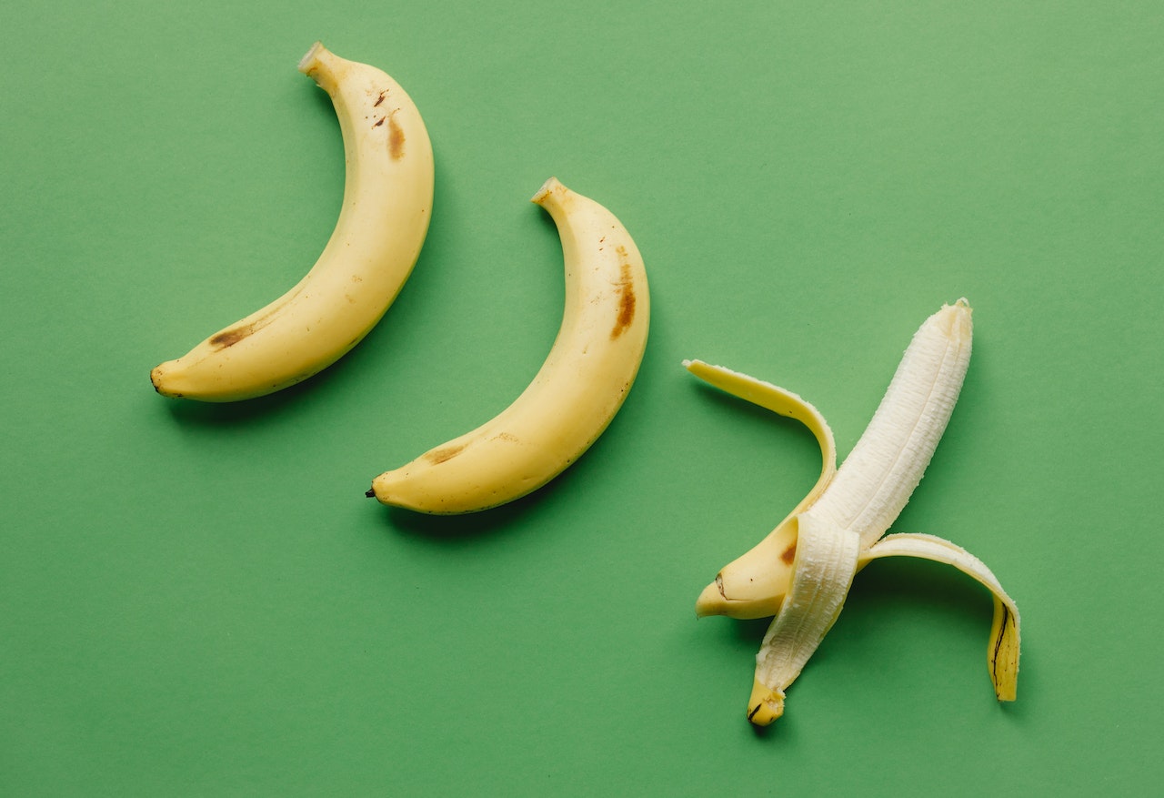 香蕉的彎度與品質無關，直的、彎的都好吃（攝影／Any Lane；圖片來源／pexels）
