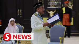 The unity government will uphold the monarchy, ensure the well-being of the people and will not sideline any states, says Prime Minister Datuk Seri Anwar Ibrahim.In his congratulatory speech to Yang di-Pertuan Agong Al-Sultan Abdullah Ri'ayatuddin Al-Mustafa Billah Shah on Monday (June 5) in conjunction with the celebration of His Majesty's official birthday, Anwar credited the idea of a unity government to the King's wisdom.Anwar, on behalf of the government, also said that the government will not compromise or allow the monarchy to be mocked or criticised in the name of freedom, adding that the government will defend and ensure that appropriate action is taken on anyone threatening the monarchy and the supremacy of the Federal Constitution.Read more at https://rb.gy/ypjdwWATCH MORE: https://thestartv.com/c/newsSUBSCRIBE: https://cutt.ly/TheStarLIKE: https://fb.com/TheStarOnline