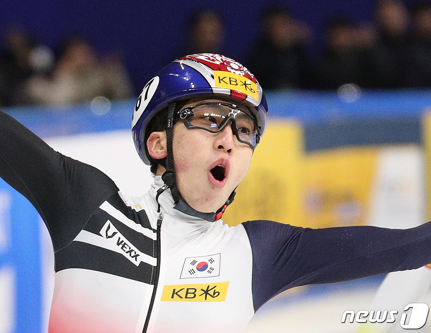 박지원·김길리, 쇼트트랙 월드컵 남녀 1000m 동반 우승…랭킹 1위 유지