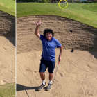 Se golfspelarens snöpliga boomerang-slag