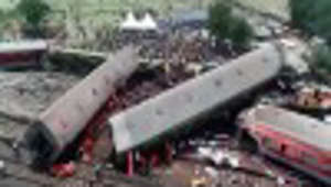 Reparan y reabren vías tras el choque de trenes en India. Usuarios temen por su seguridad
