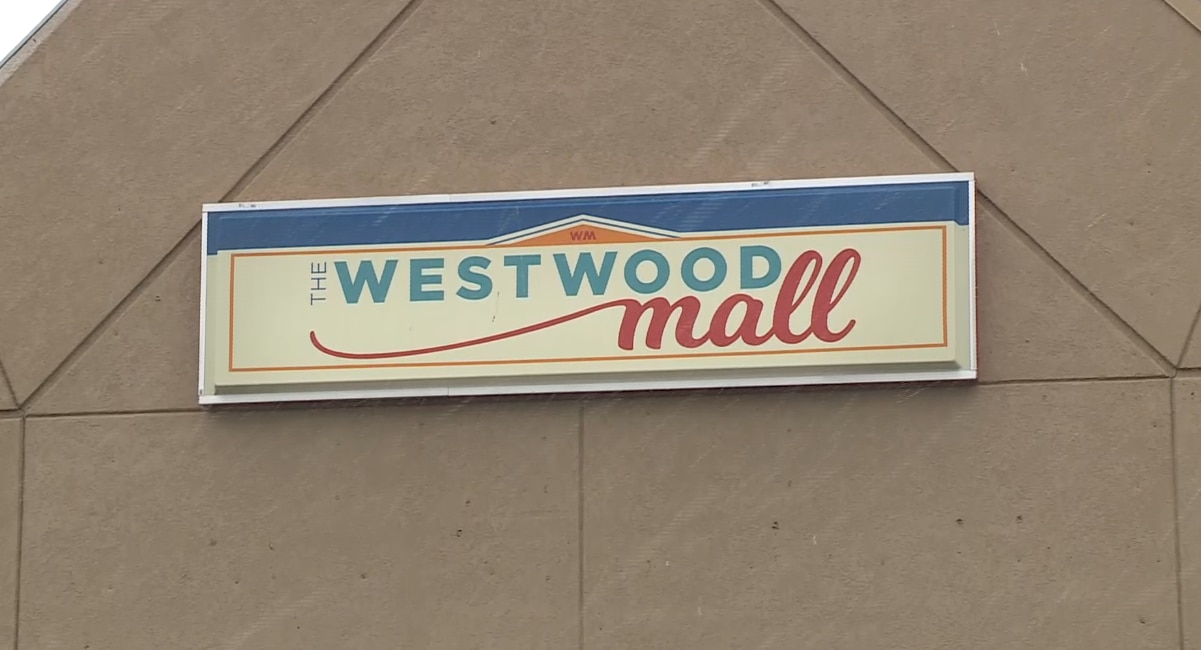 Westwood Mall expands summer recreation options