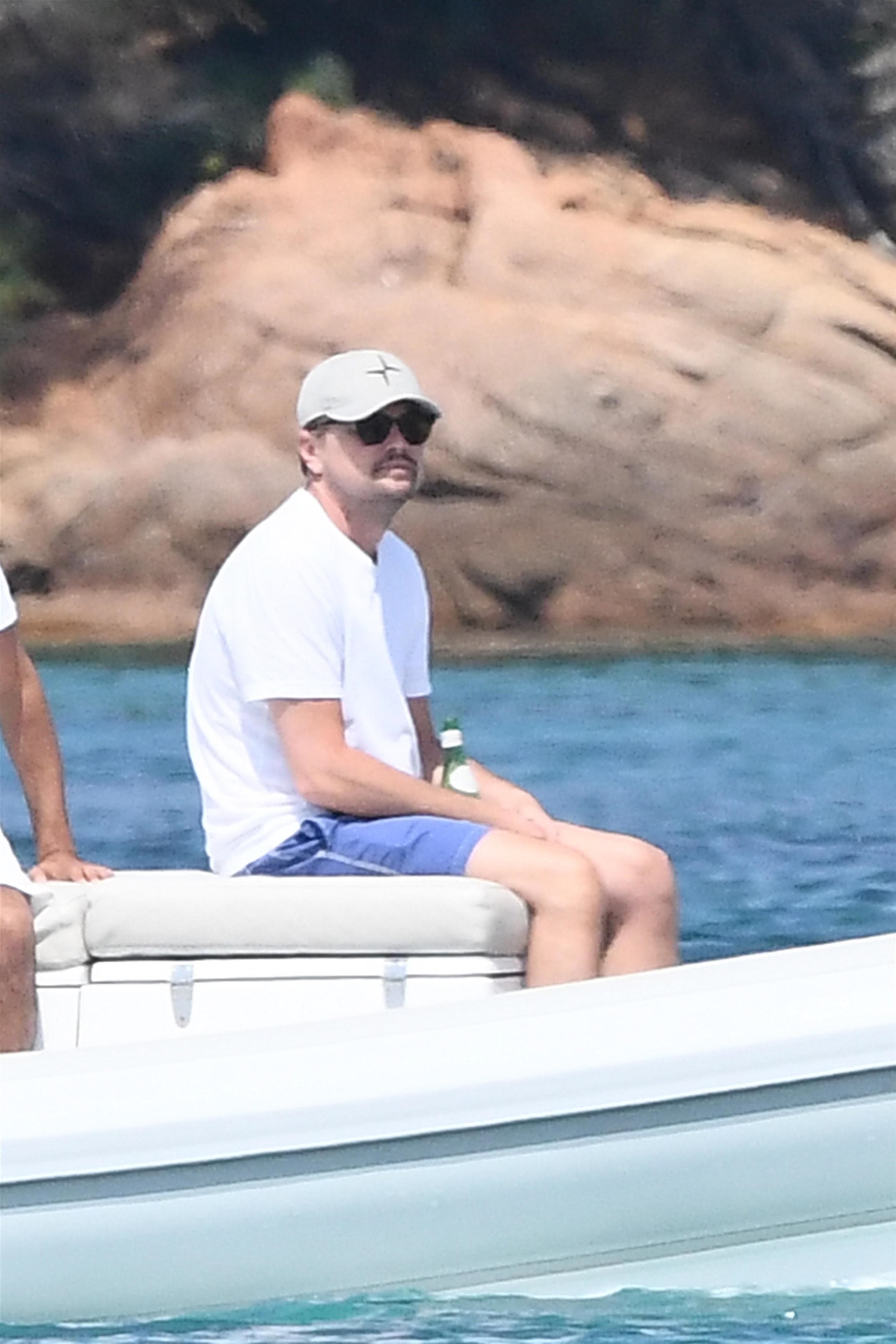 <p><a href="https://www.wonderwall.com/celebrity/profiles/overview/leonardo-dicaprio-343.article">Leonardo DiCaprio</a> enjoyed a boat ride while vacationing in Porto Cervo, Sardinia, Italy, on May 29.</p>