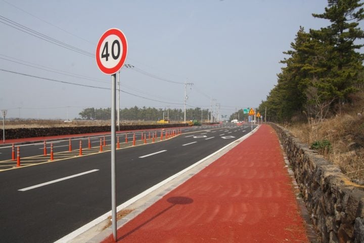 Dependendo do tipo de infração, ou seja, a porcentagem excedida sobre o limite de velocidade, as penalidades também aumentam.