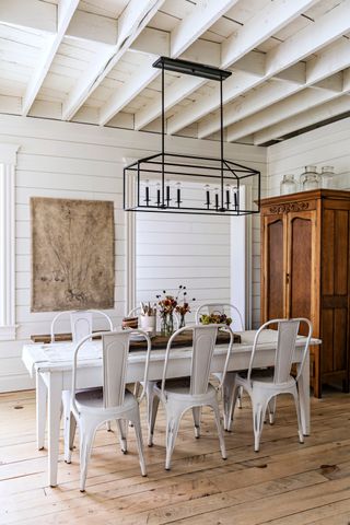 23 Ways to Decorate with Chandeliers in Every Room