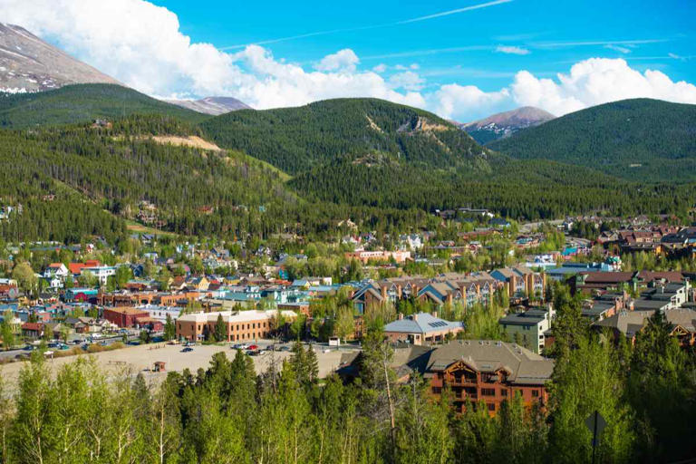 Breckenridge is one of Colorado’s most popular mountain towns. It is known for its incredible ski slopes, adorable Main Street filled with endless shopping and restaurants, and an abundance of year-round activities. Breckenridge is the perfect place to visit for a couples trip and it never disappoints! Here are some of the best things to ... Read more