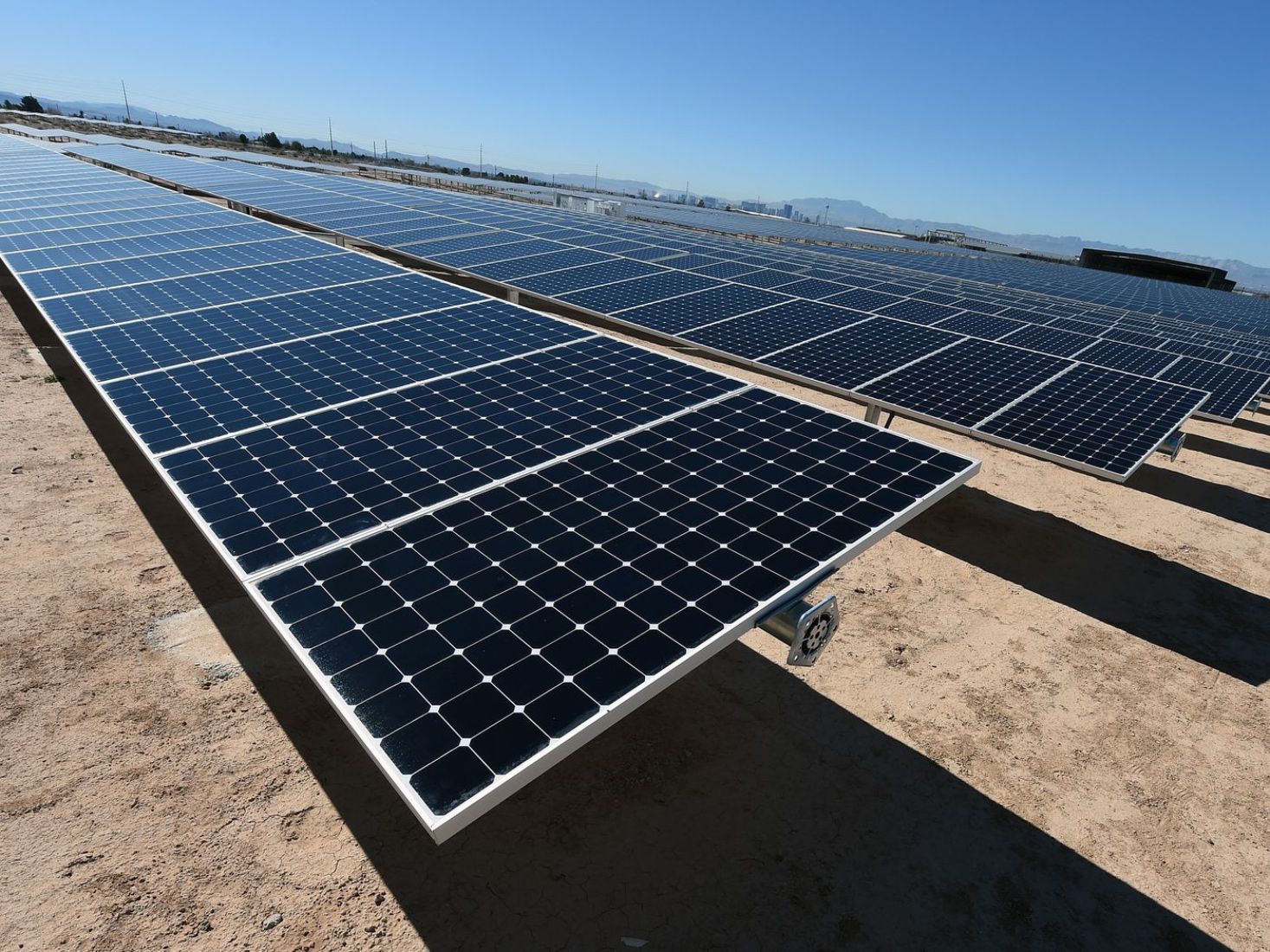 chile busca una segunda vida para los paneles fotovoltaicos