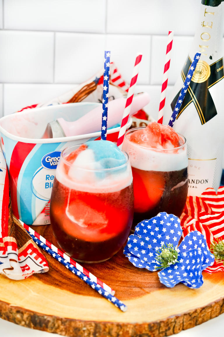 Celebrate with Patriotic Champagne Floats