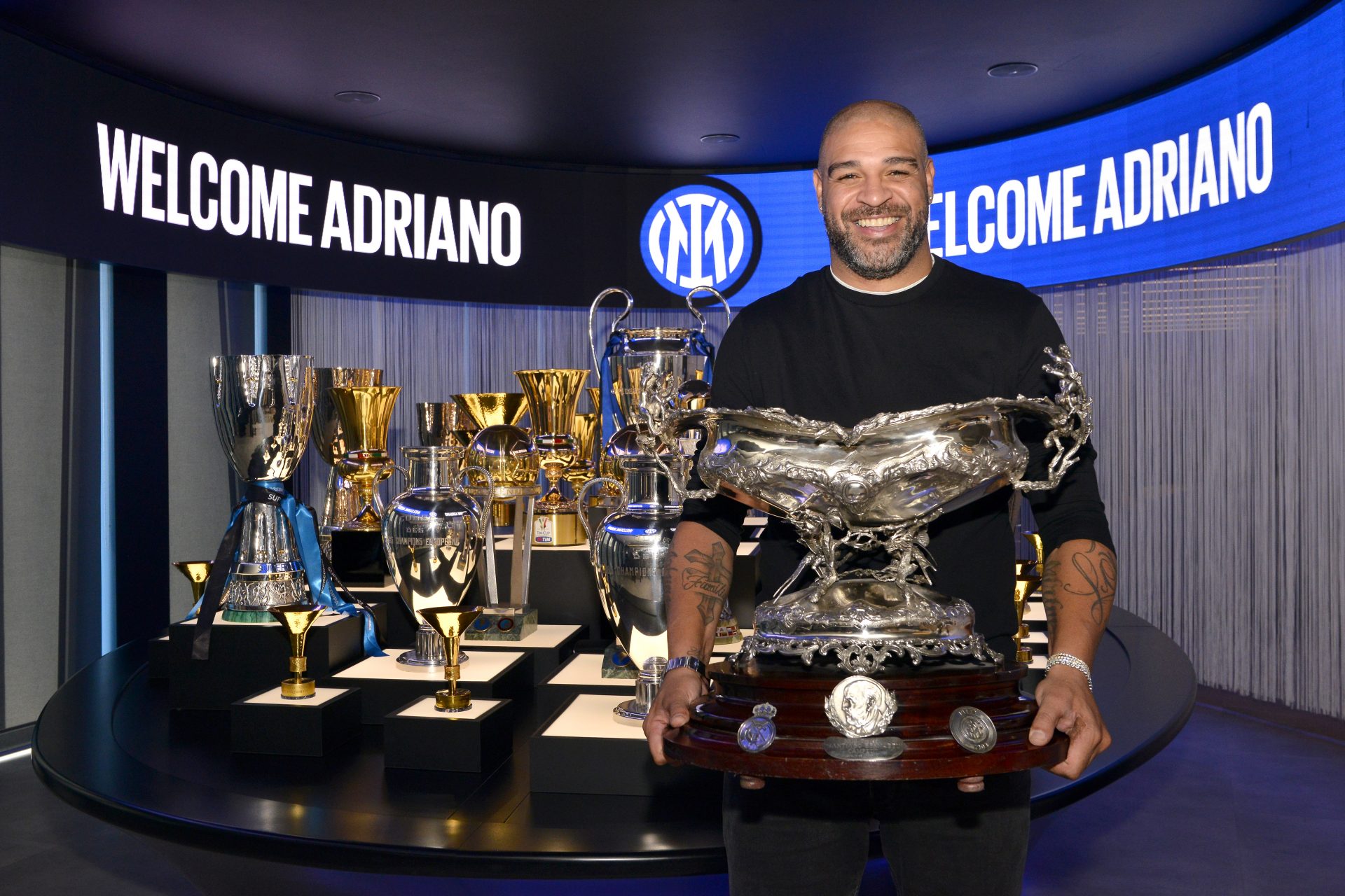 <p><span>In addition to his success in Serie A, Adriano also won the Italian Cup three times with Inter Milan, in 2005, 2006 and 2010, as well as the Italian Supercup in 2005 and 2006.</span></p>