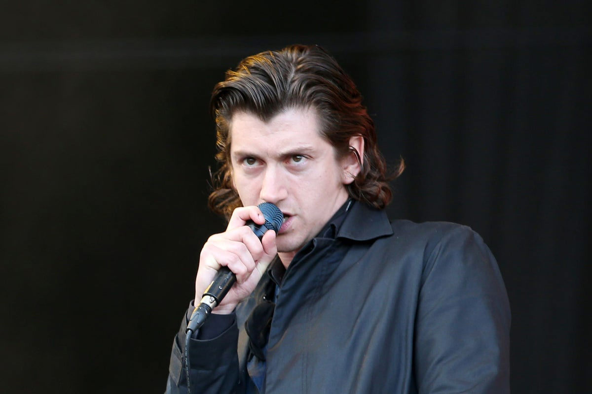 What is acute laryngitis? Alex Turner cancels Arctic Monkeys’ Dublin ...