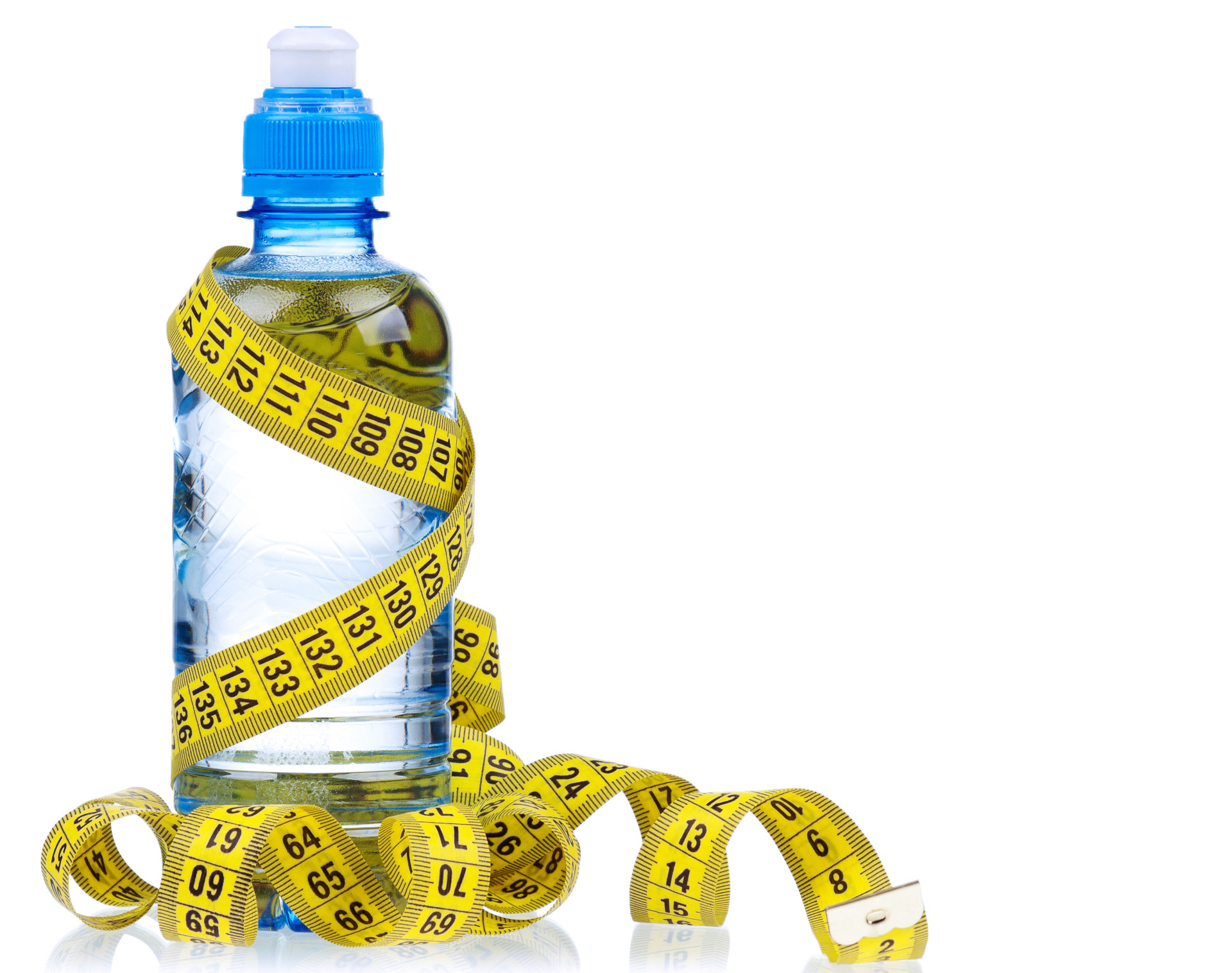 Лишний вес вода. Бутылка воды картинка. Вода в рационе человека. Water Weight. Healthy Life Water.