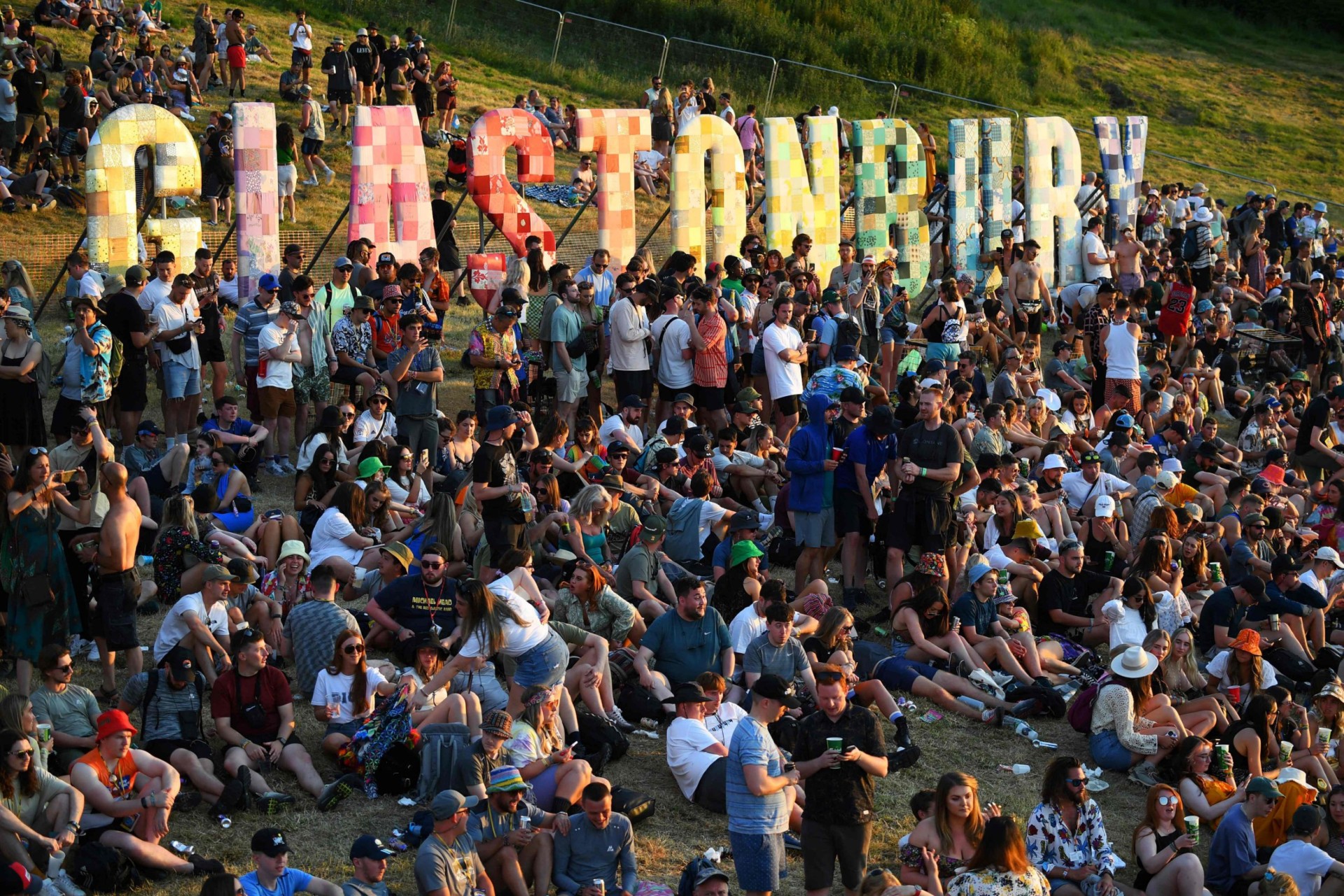 how-much-does-it-cost-to-go-to-glastonbury-and-how-much-profit-does-it