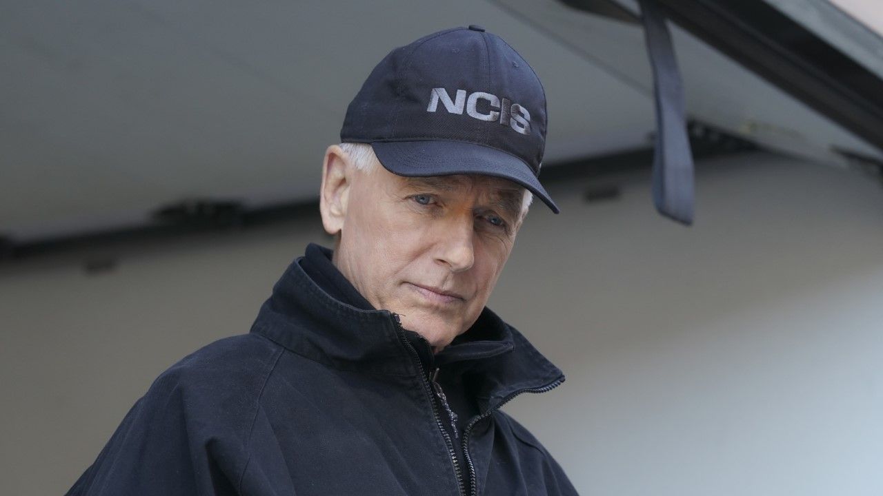 <p>                     Even amidst the dawn of streaming, CBS’ <em>NCIS</em> managed to prove that some people do prefer to watch their scripted series the traditional way. The crime procedural reached a 13.5 average.                   </p>