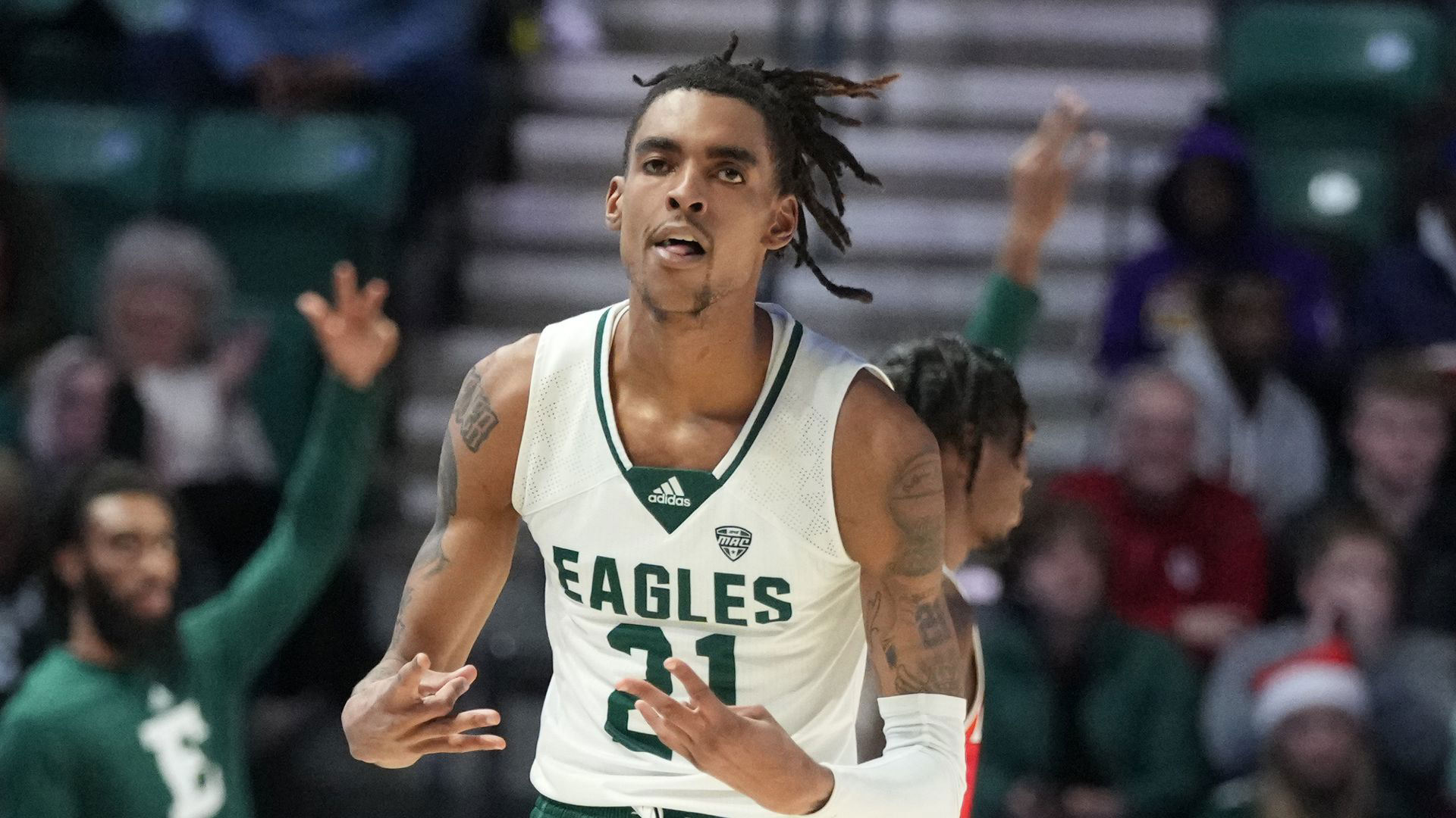 Cleveland Cavaliers select Eastern Michigan SF Emoni Bates 49th overall
