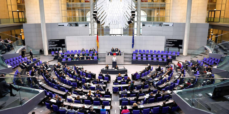 Der Deutsche Bundestag im Reichstagsgebäude. IMAGO/Future Image