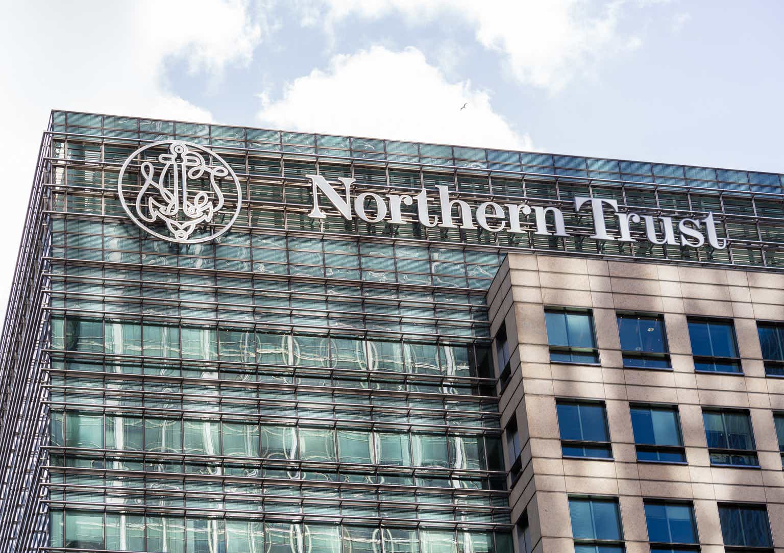 Northern Trust's Q2 revenue up on fees, capital markets, net interest income