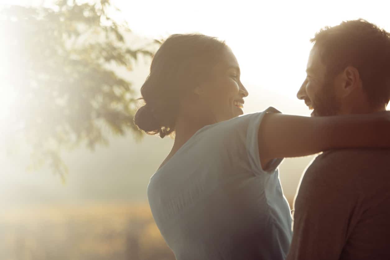 s’épanouir en couple : conseils pour une relation épanouissante