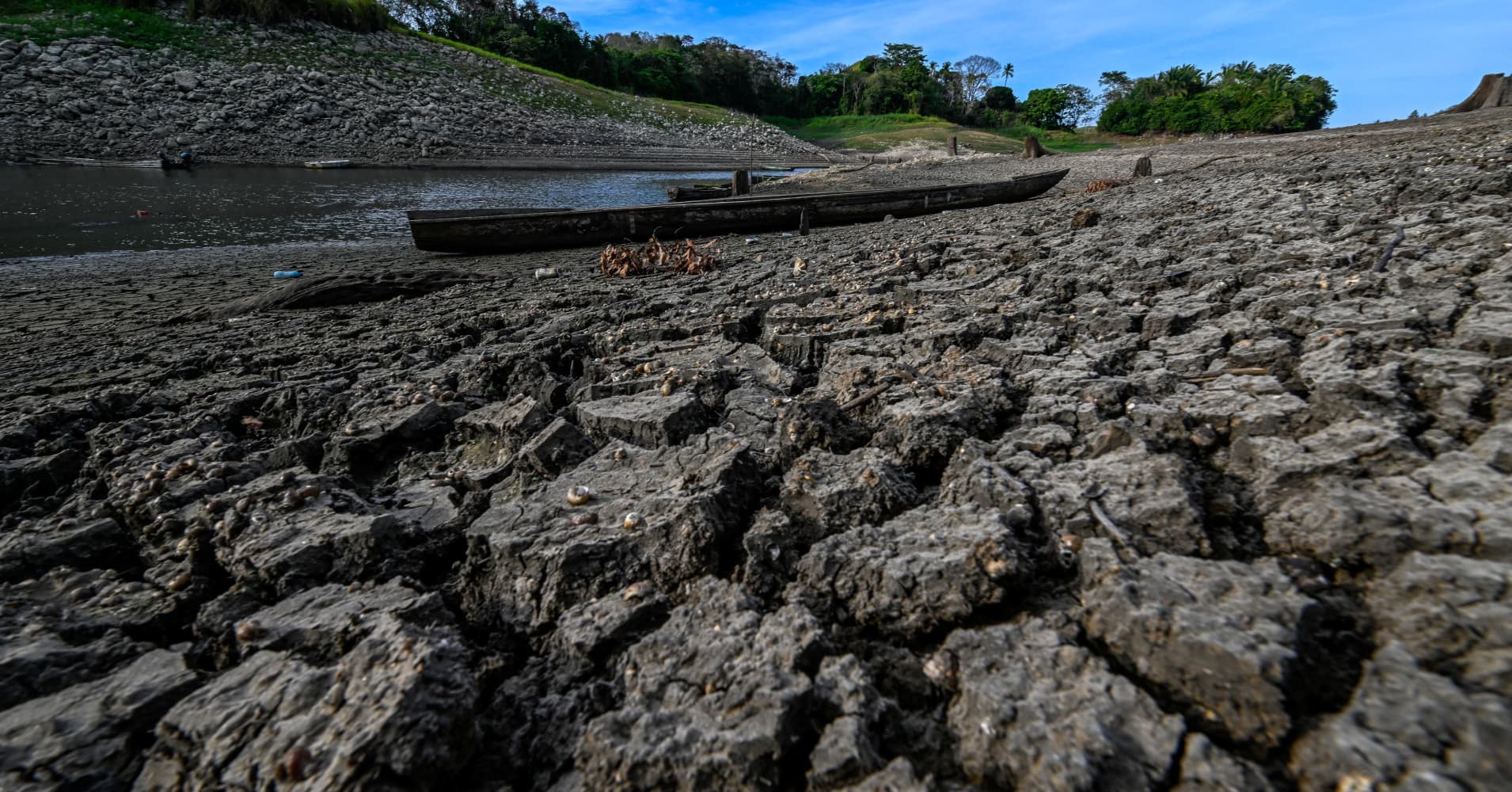 Panama Canal Drought Forces Maersk To Start Using Land Bridge For   AA1cYC6v.img