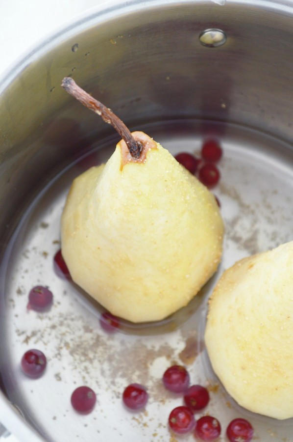 This Poached Pears Recipe Makes the Best Elegant Dessert