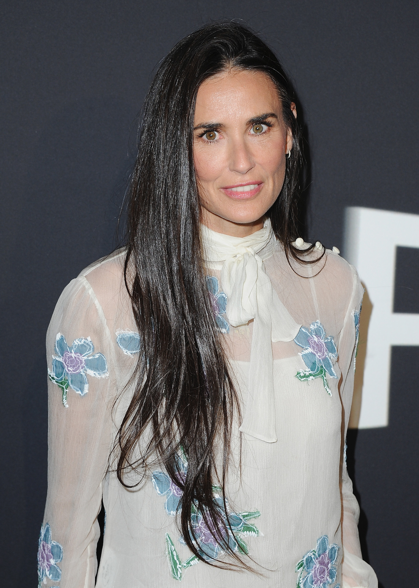 Demi Moore'S Social Media Spotlight - rl2whph