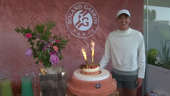 Birthday cake for Swiatek as Pole turns 22 at French Open
