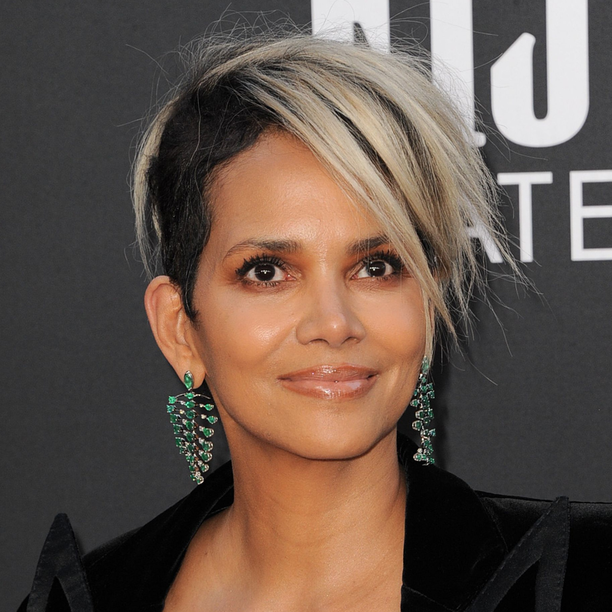 3 Short Haircuts For Women Over 50 That Are Going Out Of Style ...