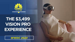 Apple's New Vision Pro Blows Your Mind | Witness The $3,499 Apple Vision Pro Experience | CNBC TV18