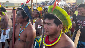 Brésil : des centaines d'indigènes manifestent pour protéger leurs terres