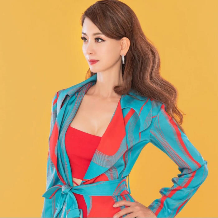 시니어 모델 이수진이 tvN STORY 〈슈퍼푸드의 힘〉에 출연해 건강한 동안 비법에 대해 밝혔다. 케이플러스 제공