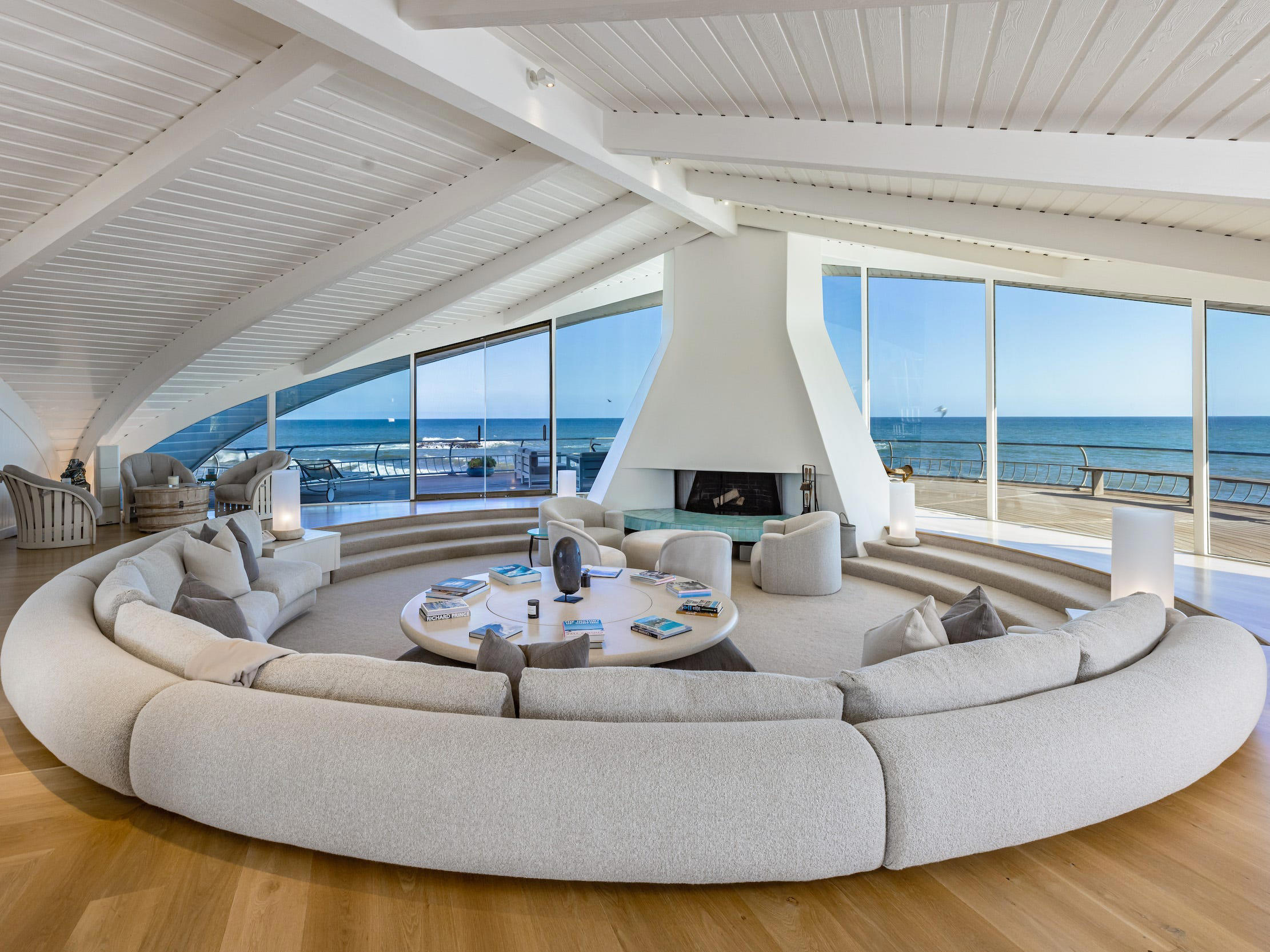 See inside Wave House, the legendary Malibu beach home once owned by ...