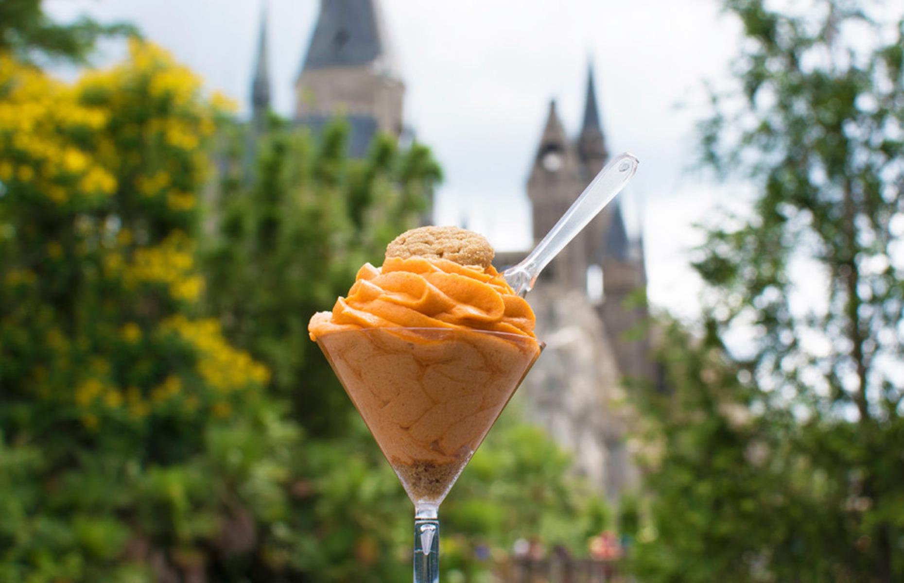 <p>Universal Studios’ pumpkin-flavoured No-Melt ice cream is made from swirls of thick, sunset orange frosting and comes topped with a ginger snap cookie. As the name suggests (and Potterheads will attest), this 'ice cream' won't melt, making it just the thing to enjoy in the sunshine while strolling through Diagon Alley. You can find it at Honeydukes, the legendary candy shop in Hogsmeade at Universal Studios. </p>