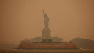 See timelapse of NYC disappearing into cloud of wildfire smoke