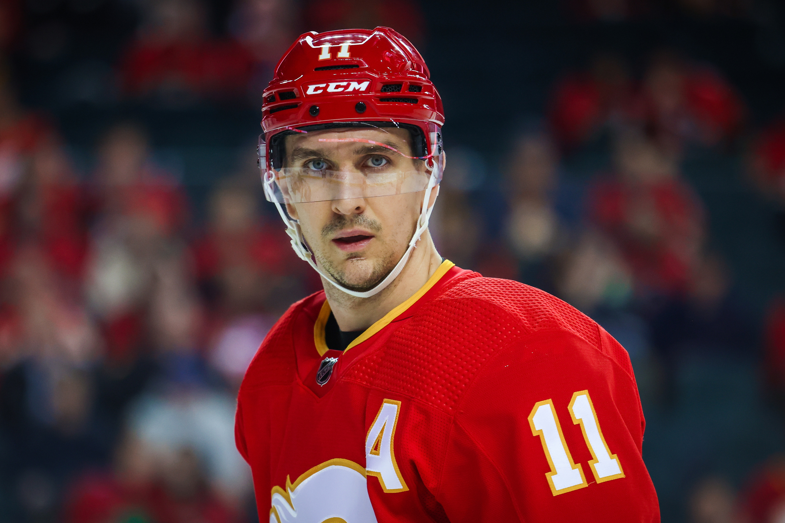 mikael backlund, anders lee, darnell nurse named finalists for 2023 king clancy trophy
