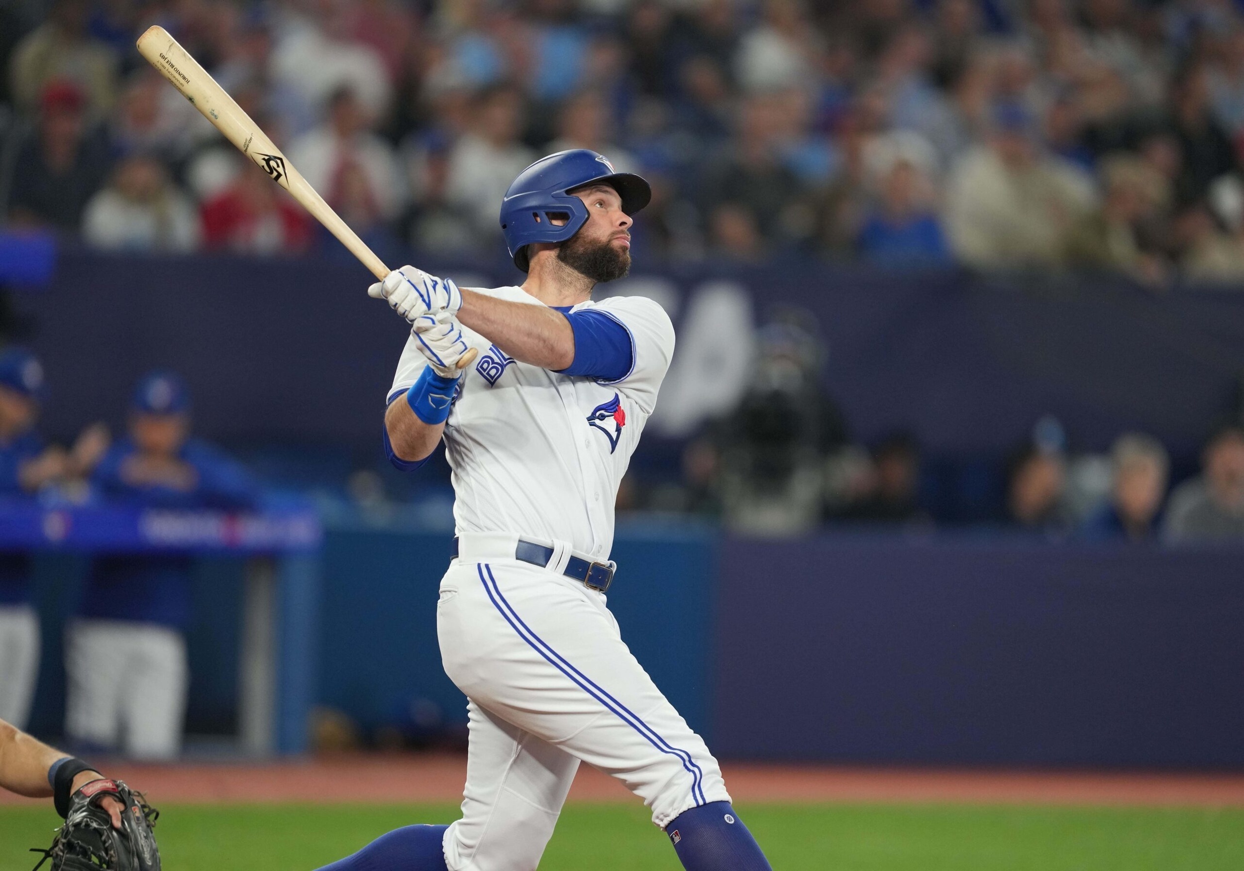 Why The Toronto Blue Jays Should Bring Back Brandon Belt For The 2024   AA1cgKvS.img