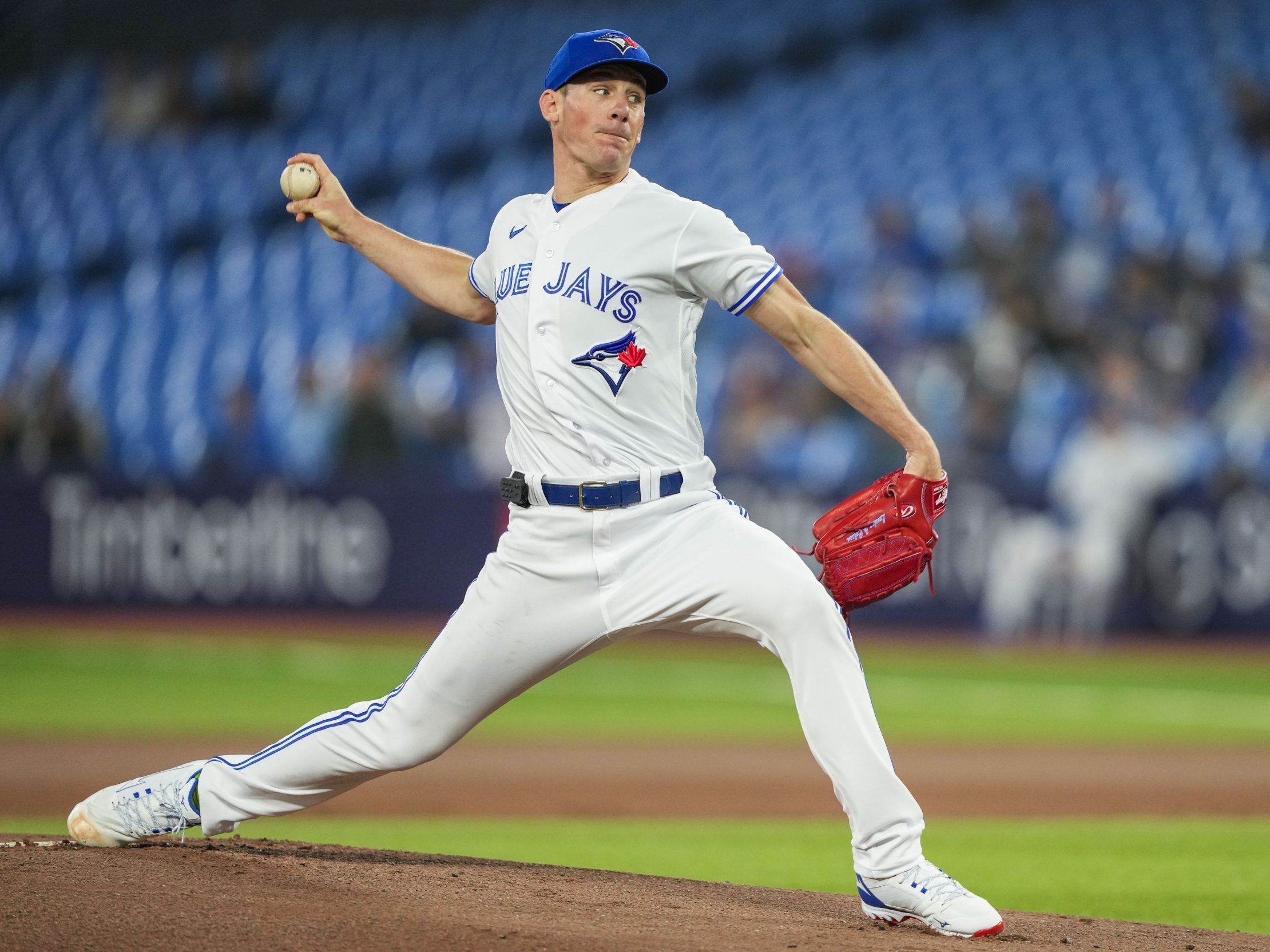 chris bassitt tosses gem as blue jays combine pitching and defence to subdue astros