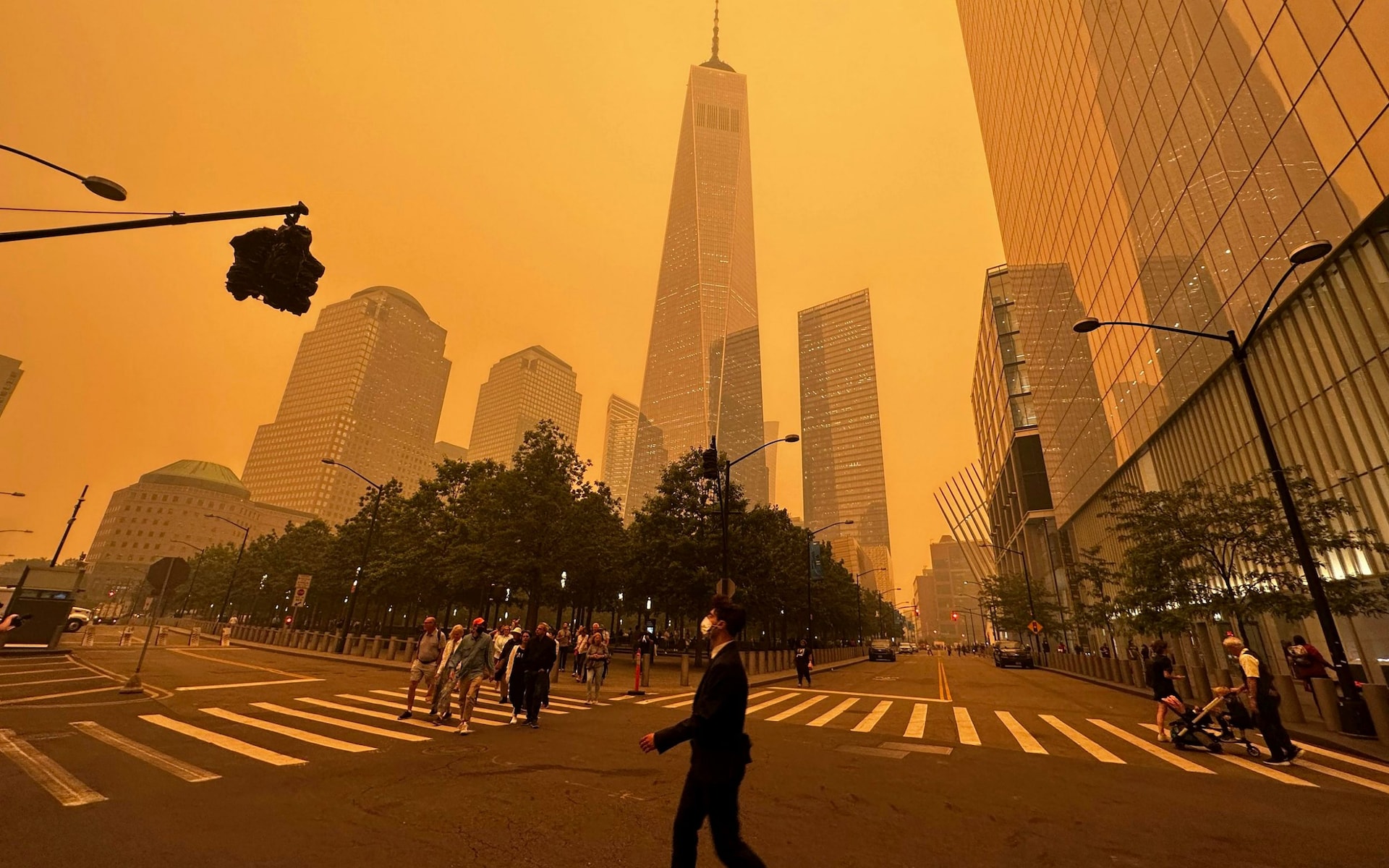 vulnerable new yorkers told to wear masks as north-eastern us states shrouded in smoke