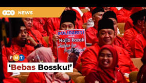 Thousands of Umno members at the party’s annual general assembly voice their support for the former prime minister.

Read More: https://www.freemalaysiatoday.com/category/nation/2023/06/09/chants-of-bebas-bossku-hidup-bossku-ring-in-umno-hq/

Laporan Lanjut: https://www.freemalaysiatoday.com/category/bahasa/tempatan/2023/06/09/laungan-bebas-bossku-bergema-di-dewan-merdeka/

Free Malaysia Today is an independent, bi-lingual news portal with a focus on Malaysian current affairs.  

Subscribe to our channel - http://bit.ly/2Qo08ry  
------------------------------------------------------------------------------------------------------------------------------------------------------
Check us out at https://www.freemalaysiatoday.com
Follow FMT on Facebook: http://bit.ly/2Rn6xEV
Follow FMT on Dailymotion: https://bit.ly/2WGITHM
Follow FMT on Twitter: http://bit.ly/2OCwH8a 
Follow FMT on Instagram: https://bit.ly/2OKJbc6
Follow FMT on TikTok : https://bit.ly/3cpbWKK
Follow FMT Telegram - https://bit.ly/2VUfOrv
Follow FMT LinkedIn - https://bit.ly/3B1e8lN
Follow FMT Lifestyle on Instagram: https://bit.ly/39dBDbe
------------------------------------------------------------------------------------------------------------------------------------------------------
Download FMT News App:
Google Play – http://bit.ly/2YSuV46
App Store – https://apple.co/2HNH7gZ
Huawei AppGallery - https://bit.ly/2D2OpNP

#FMTNews #PAU2023 #Umno #AhmadZahidHamidi #NajibRazak #Bossku