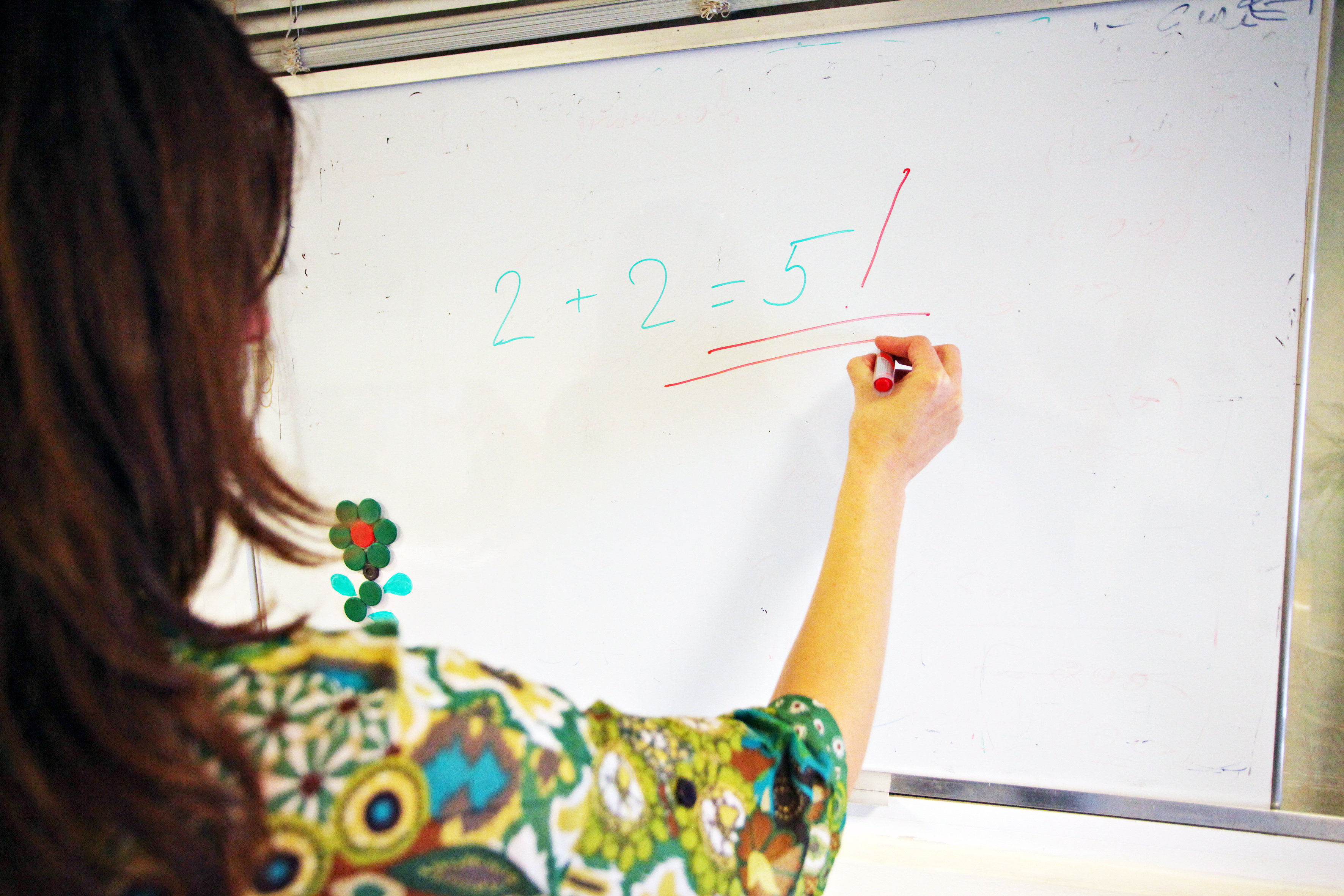 podwyżki dla nauczycieli od lipca 2023 roku. w tym roku pedagodzy mogą liczyć na takie pieniądze
