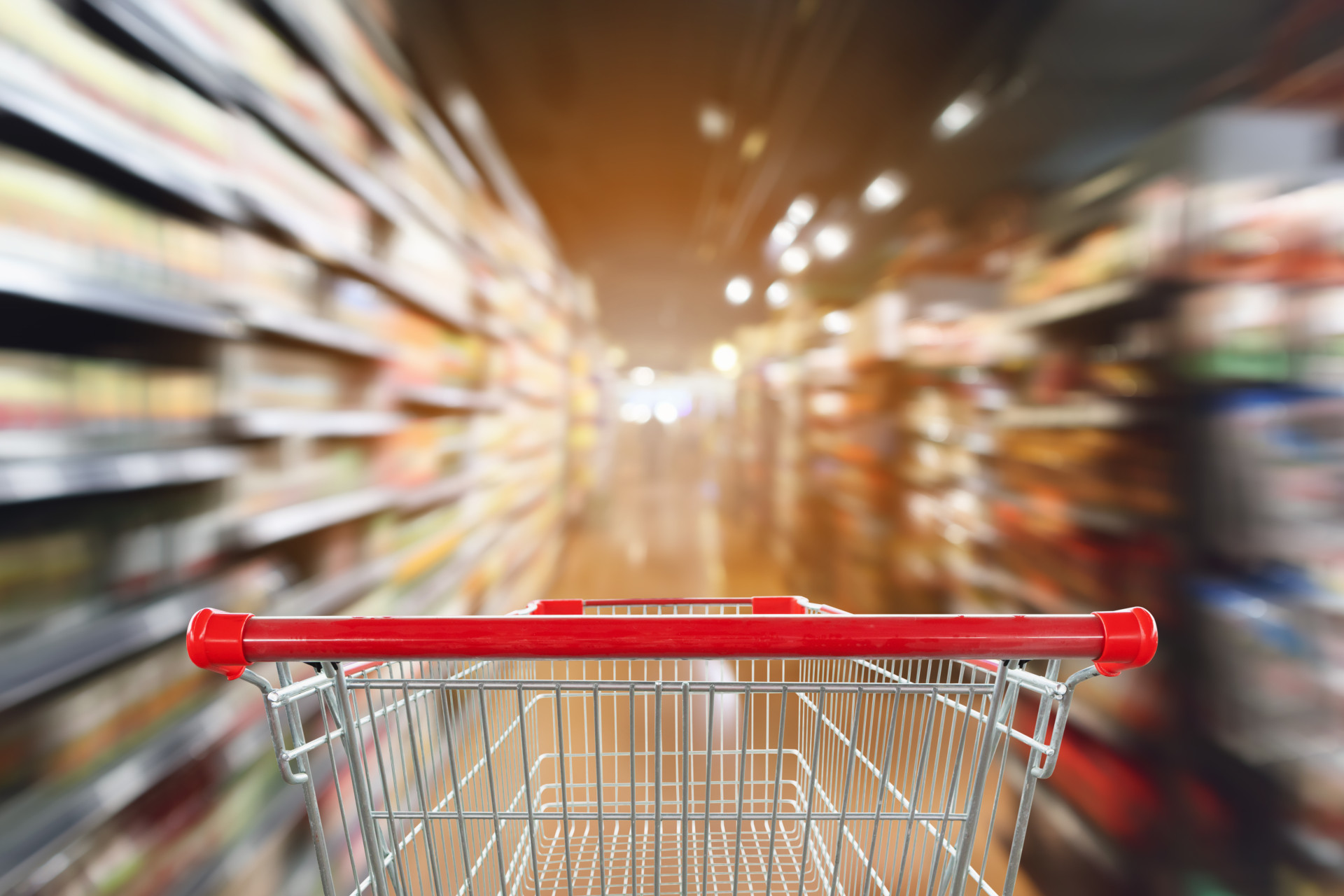 Защита потребителей фото. Empty shopping Cart. Supermarket-aisle-empty-Red-shopping-Cart-541052647. Abstract-blurred-photo-supermarket-empty-shopping.