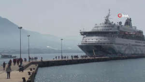 İsrailli turist taşıyan ilk gemi Alanya Limanı'na demir attı