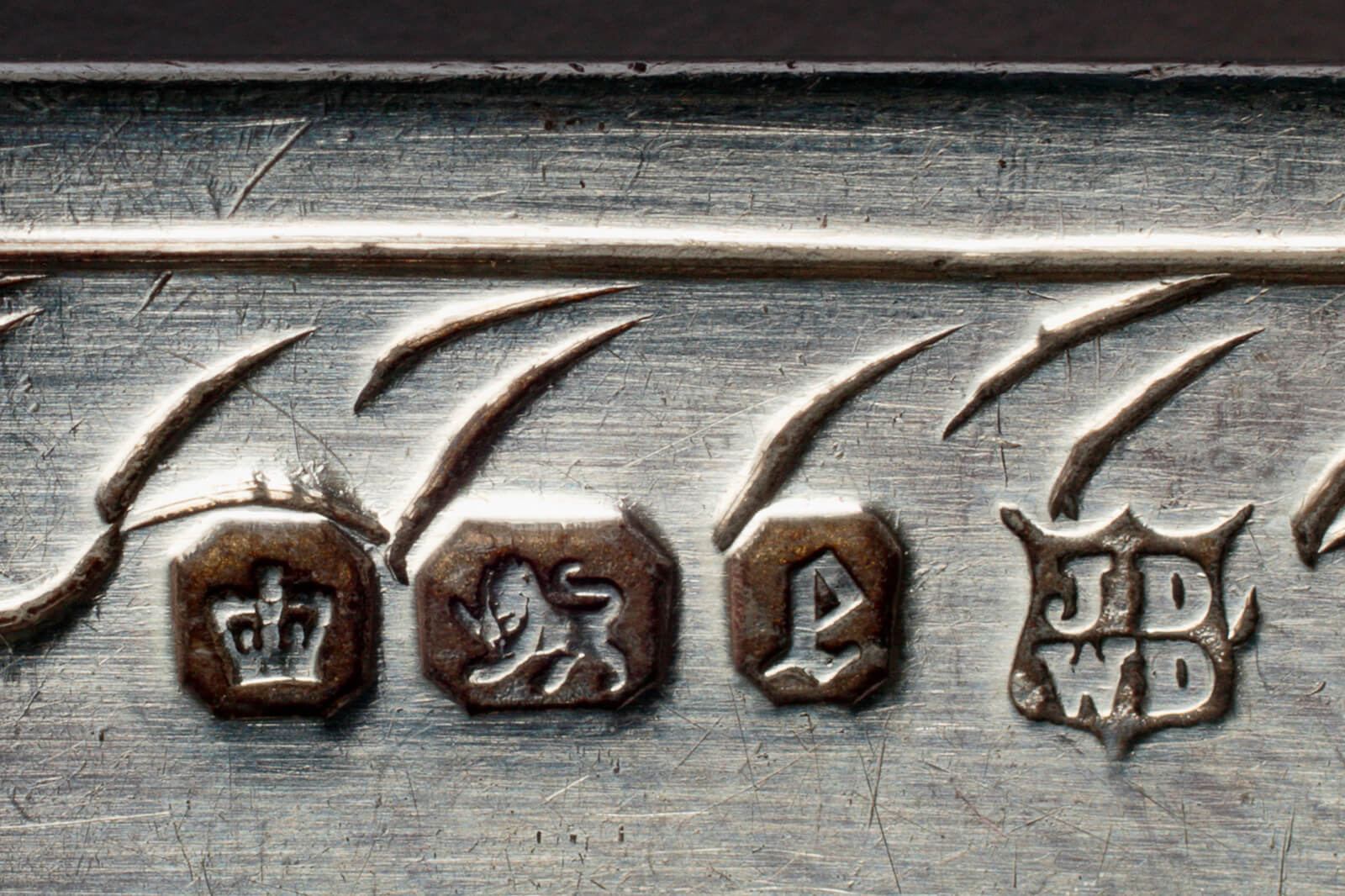 10 Valuable Vintage Belt Buckles & Tips to Spot Fashion Treasure