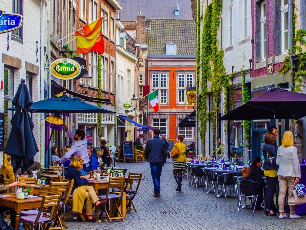 <p>In the extreme south of the Netherlands lies Maastricht. The university town is populated mostly by young people, which is why there are many small cafes, restaurants and cute boutiques. Stroll through the narrow streets and soak up the atmosphere.</p>